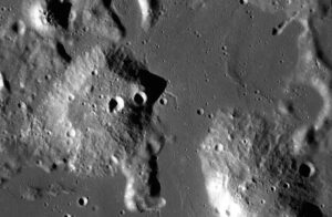 ASU科研：协助解决月球的地质之谜